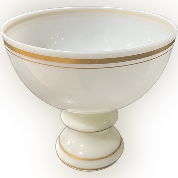 LARGE 9” WHITE PORCELAIN FOOTED BOWL / VASE / GOBLET WITH GOLD ACCENT - Picture 4 of 9